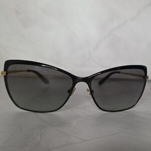 Authentic TORY BURCH Sunglasses With Case
